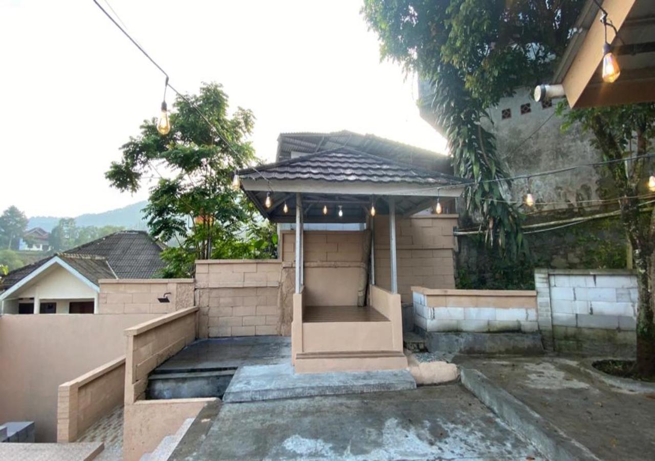 Villa Edwin Puncak Bogor Eksteriør billede